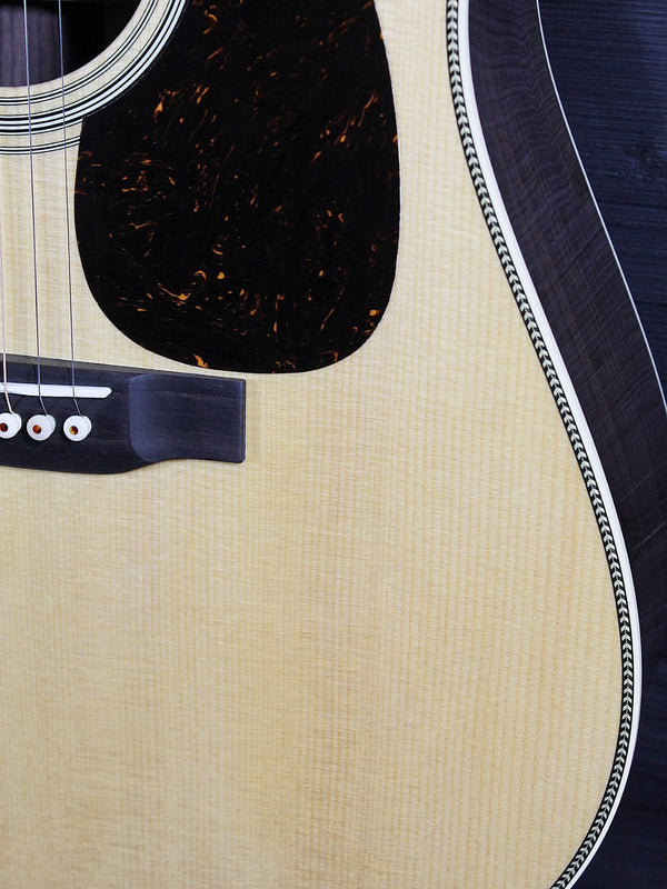 Martin HD-28 Standard Series Acoustic Guitar | Solid East Indian Rosewood & Sitka Spruce Dreadnought