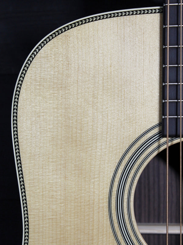 Martin HD-28 Standard Series Acoustic Guitar | Solid East Indian Rosewood & Sitka Spruce Dreadnought