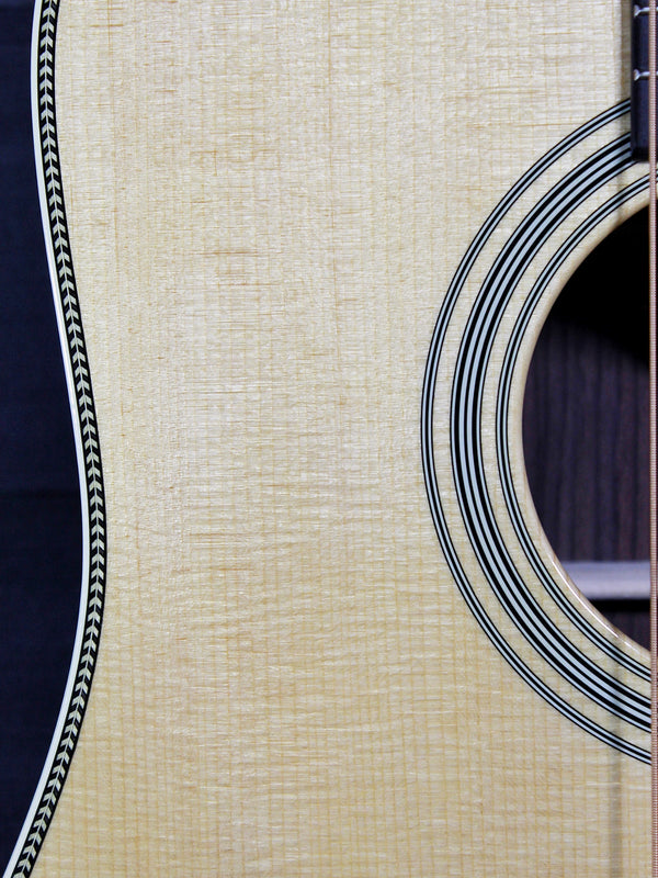 Martin HD-28 Standard Series Acoustic Guitar | Solid East Indian Rosewood & Sitka Spruce Dreadnought