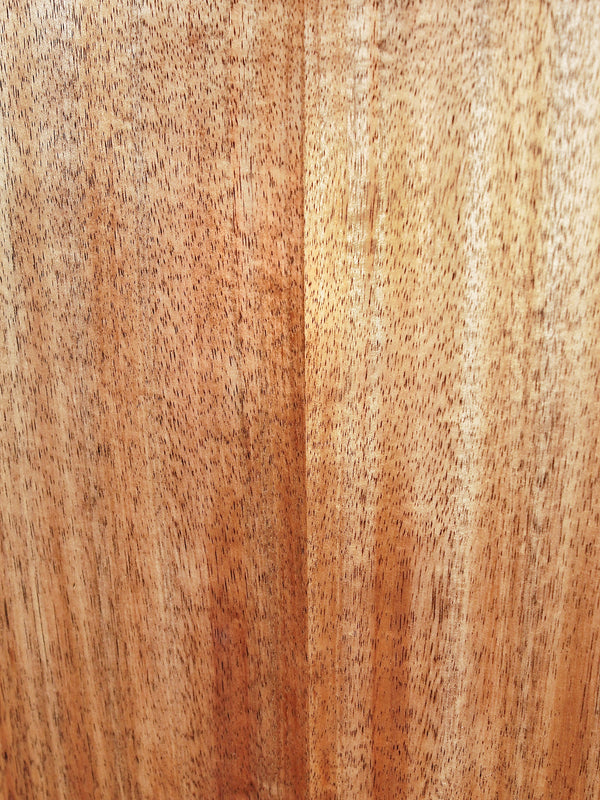 Martin O’ahu HG-28 solid flamed Hawaiian koa back close up wood grain