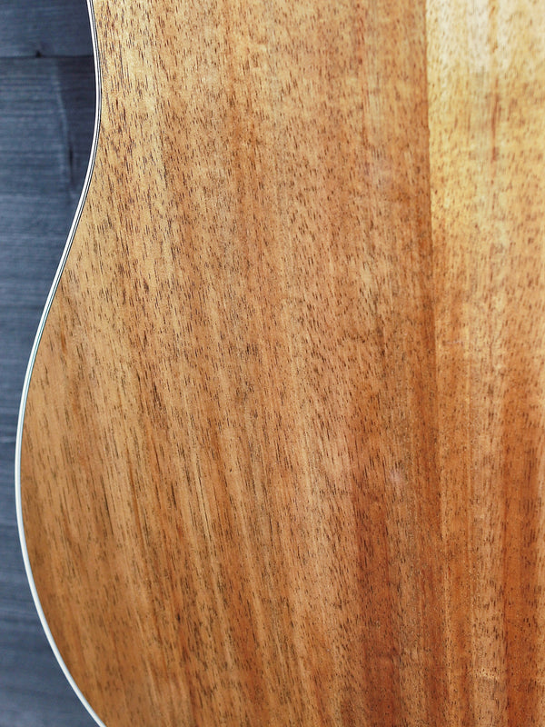 Martin O’ahu HG-28 solid Hawaiian koa back wood texture 