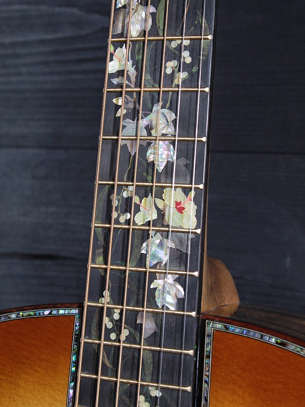 Martin O’ahu K-42 Hibiscus hibiscus pearl inlays close up