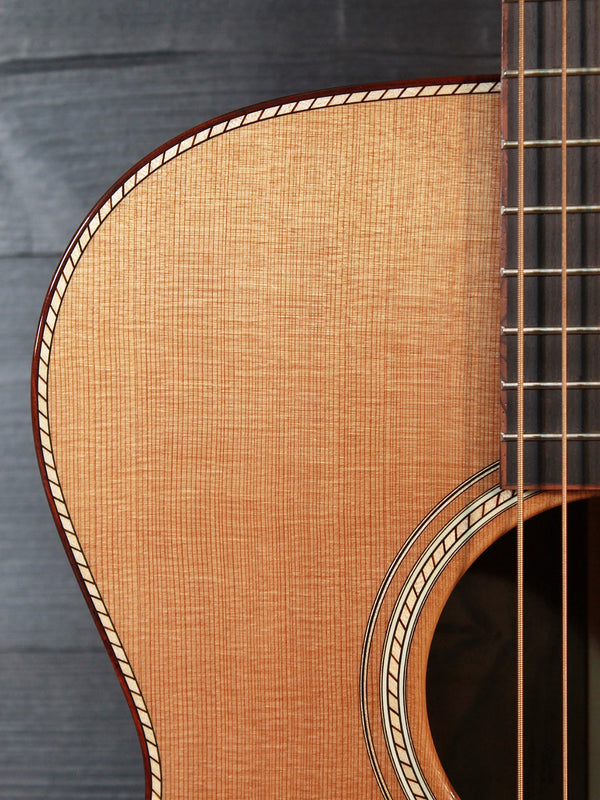 Santa Cruz Guitar Custom OM Walnut / Cedar Acoustic