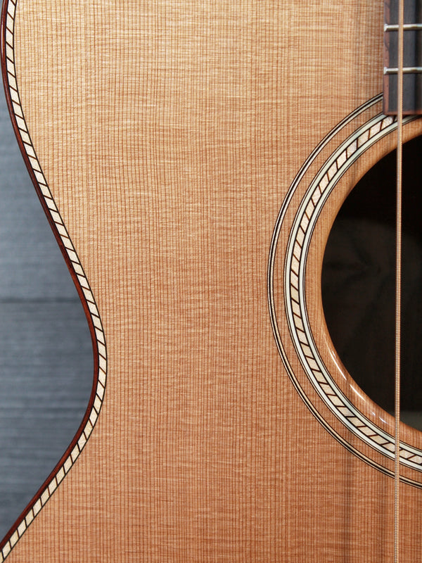 Santa Cruz Guitar Custom OM Walnut / Cedar Acoustic