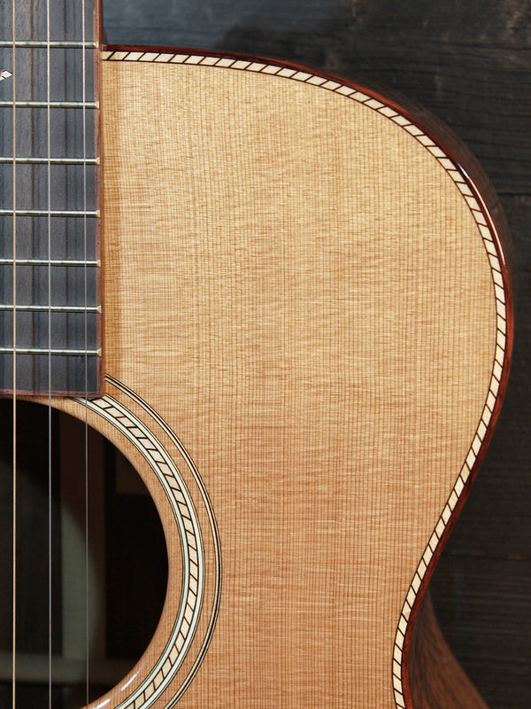 Santa Cruz Guitar Custom OM Walnut / Cedar Acoustic