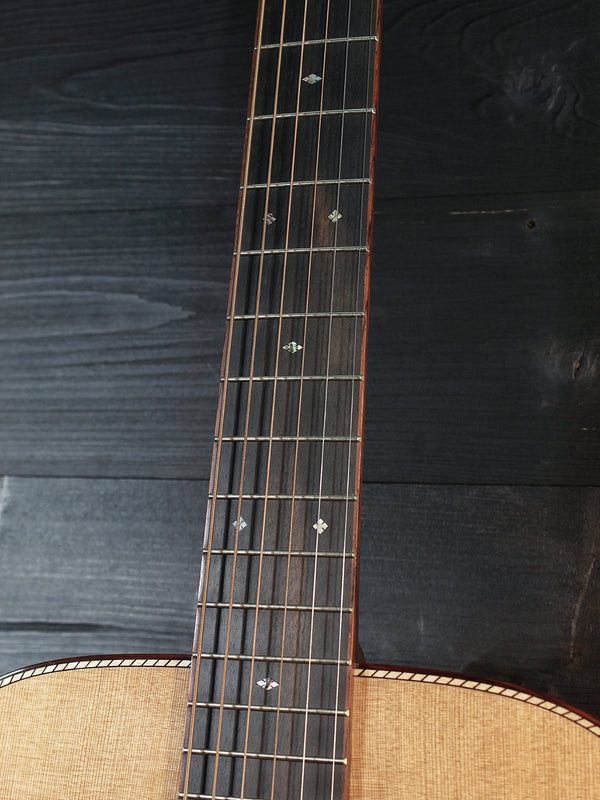 Santa Cruz Guitar Custom OM Walnut / Cedar Acoustic