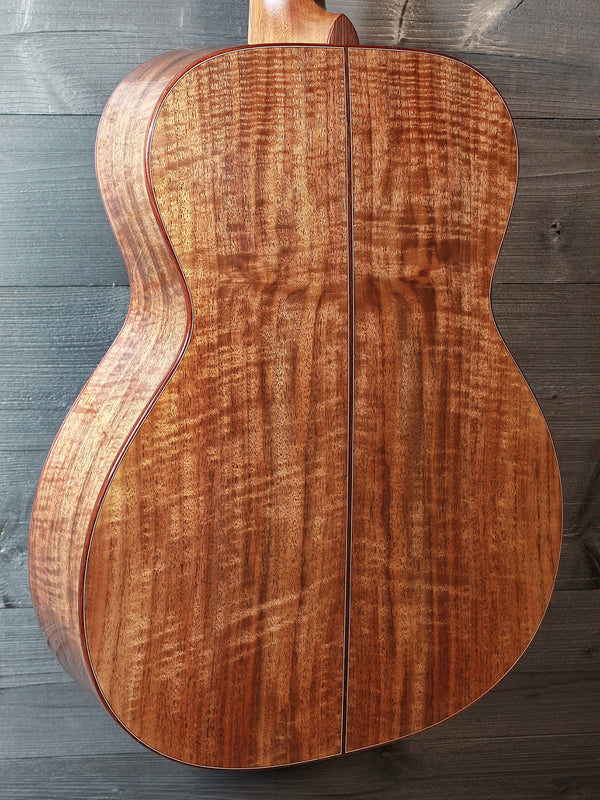 Santa Cruz Guitar Custom OM Walnut / Cedar Acoustic