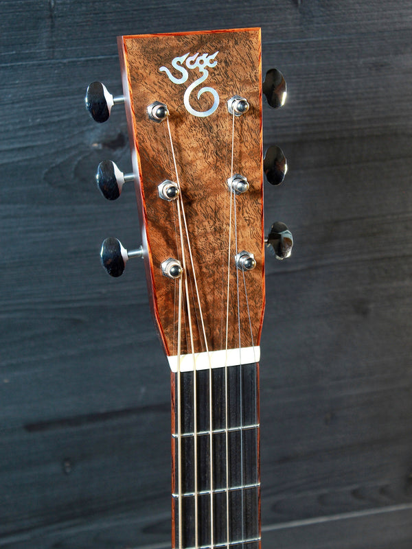 Santa Cruz Guitar Custom OM Walnut / Cedar Acoustic