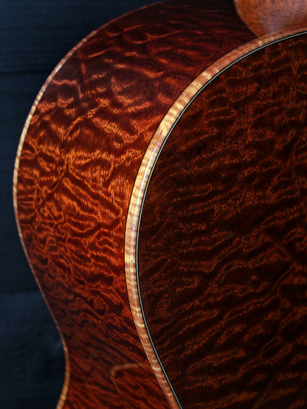 Santa Cruz Guitar Company Custom OM Quilted Sapele / Moon Spruce