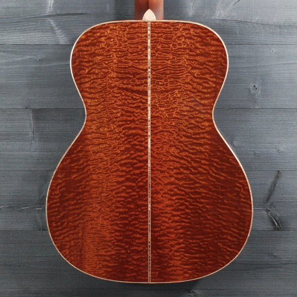 Santa Cruz Guitar Company Custom OM Quilted Sapele / Moon Spruce