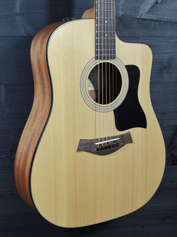 Taylor 110ce acoustic-electric guitar top