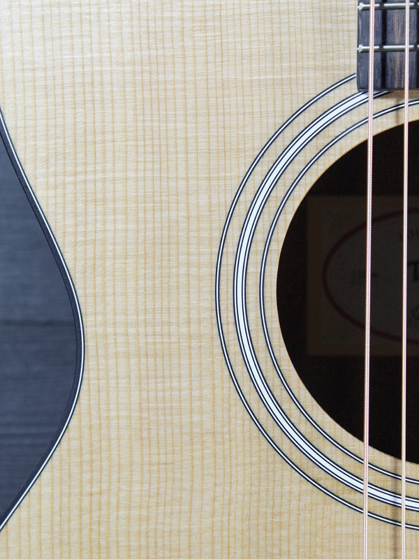 Taylor Guitars 112ce Grand Concert Acoustic-Electric Guitar | Solid Spruce Top | ES2 Electronics
