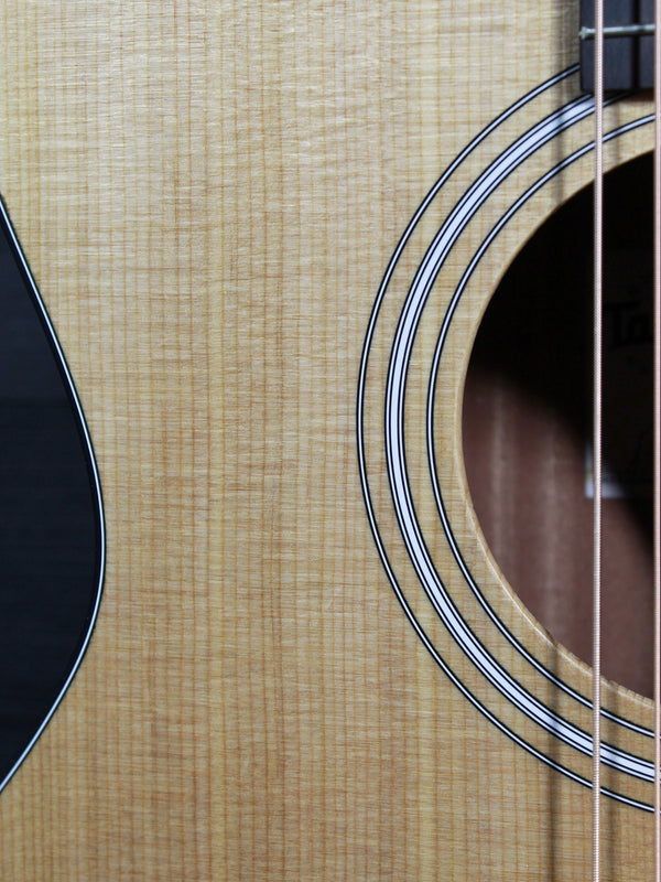Taylor 114ce Sapele / Spruce Acoustic-Electric Guitar
