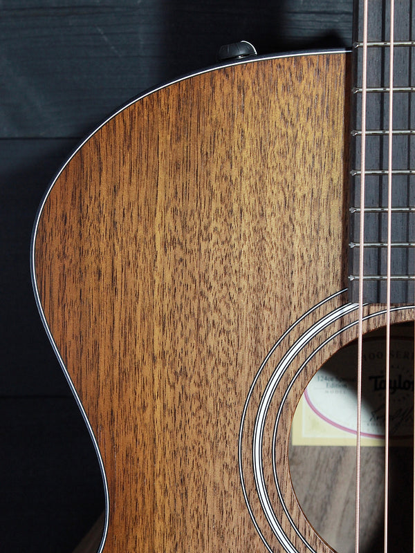 Taylor Guitars 124ce Special Edition Walnut Grand Auditorium w/ Electronics