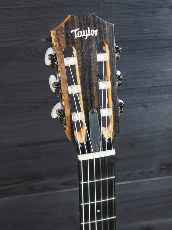 Taylor 212ce-N Plus Rosewood Nylon String Acoustic-Electric Guitar