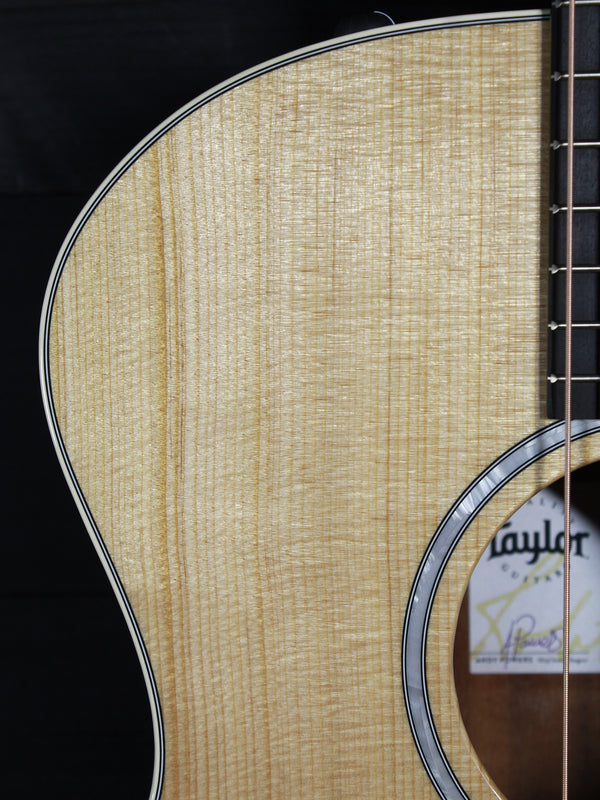 Grand Auditorium Taylor 214ce-K Deluxe acoustic guitar close up