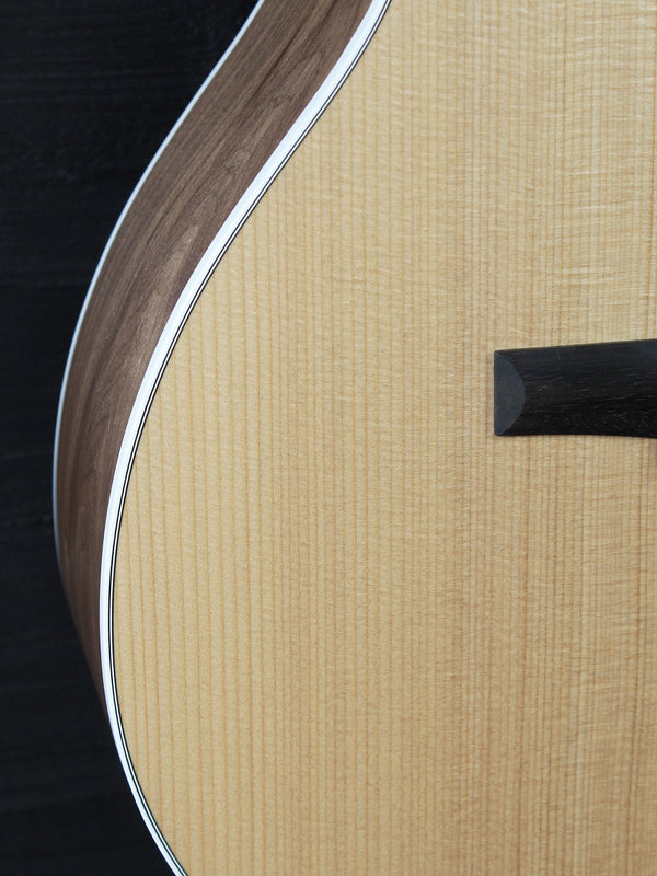 Taylor 214ce-N - Nylon String Walnut Grand Auditorium Acoustic / Electric Guitar