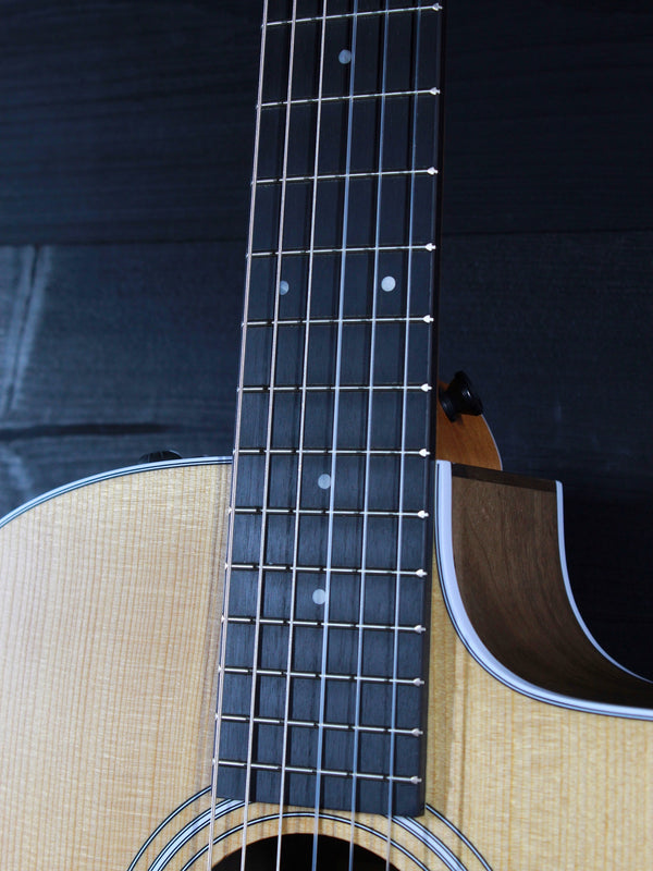 Taylor 214ce-N - Nylon String Walnut Grand Auditorium Acoustic / Electric Guitar