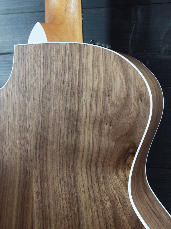 Taylor 214ce-N - Nylon String Walnut Grand Auditorium Acoustic / Electric Guitar