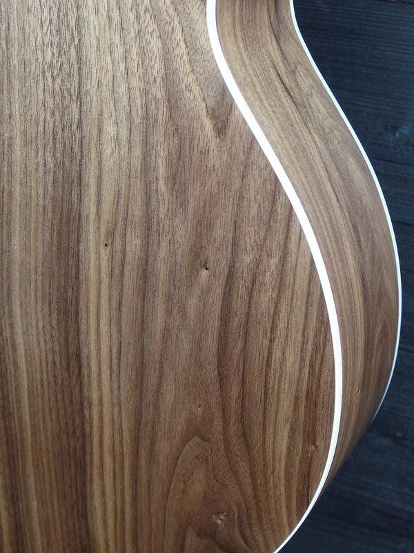 Taylor 214ce-N - Nylon String Walnut Grand Auditorium Acoustic / Electric Guitar