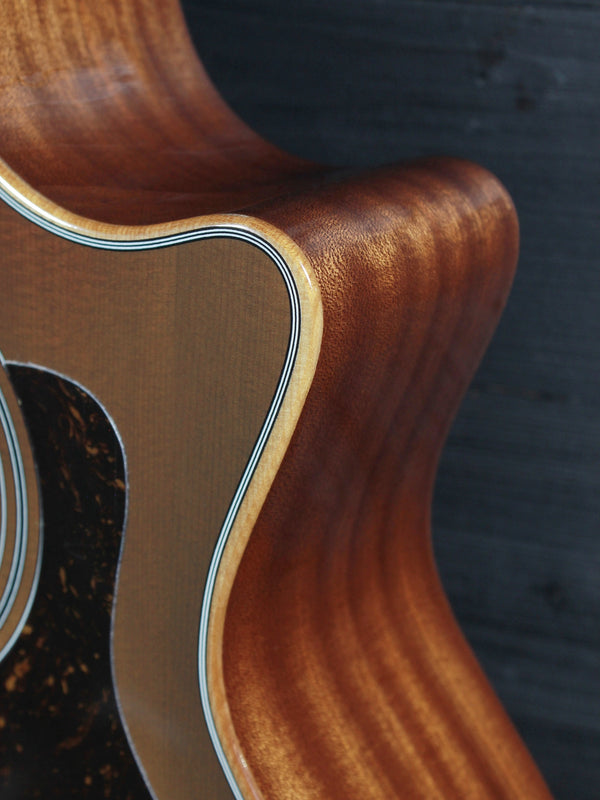Taylor 354ce Studio Special Edition Honeyburst 12-String Acoustic-Electric Guitar