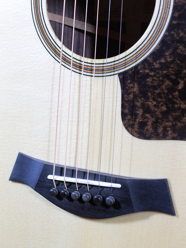 Taylor 712ce 12-Fret Grand Concert Acoustic-Electric Guitar (2022) – Rosewood/Sitka Spruce – Mint Condition