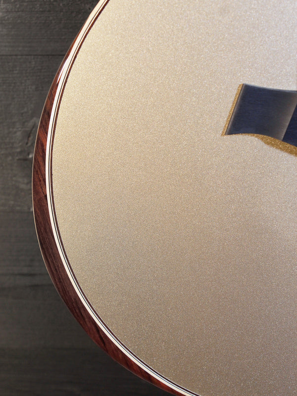Taylor 814ce Limited Edition Casablanca Beige Metallic acoustic guitar Showing armrest