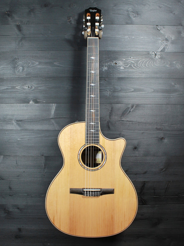 Taylor 814ce-N Nylon String – Western Red Cedar Top / Rosewood Acoustic-Electric Guitar