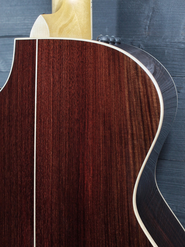Taylor 814ce-N Nylon String – Western Red Cedar Top / Rosewood Acoustic-Electric Guitar