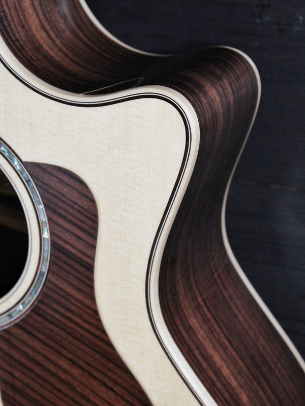 Taylor 814ce Next Generation Sitka Spruce top with cutaway