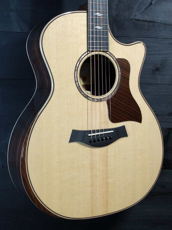 Taylor 814ce Next Generation Sitka Spruce top glamour shot