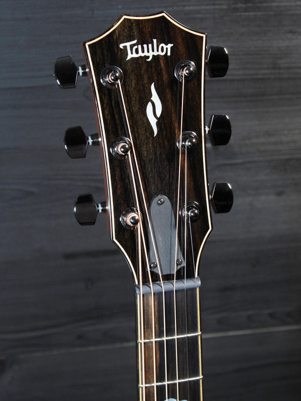 Taylor 814ce Next Generation headstock with Smokey nickel tuners