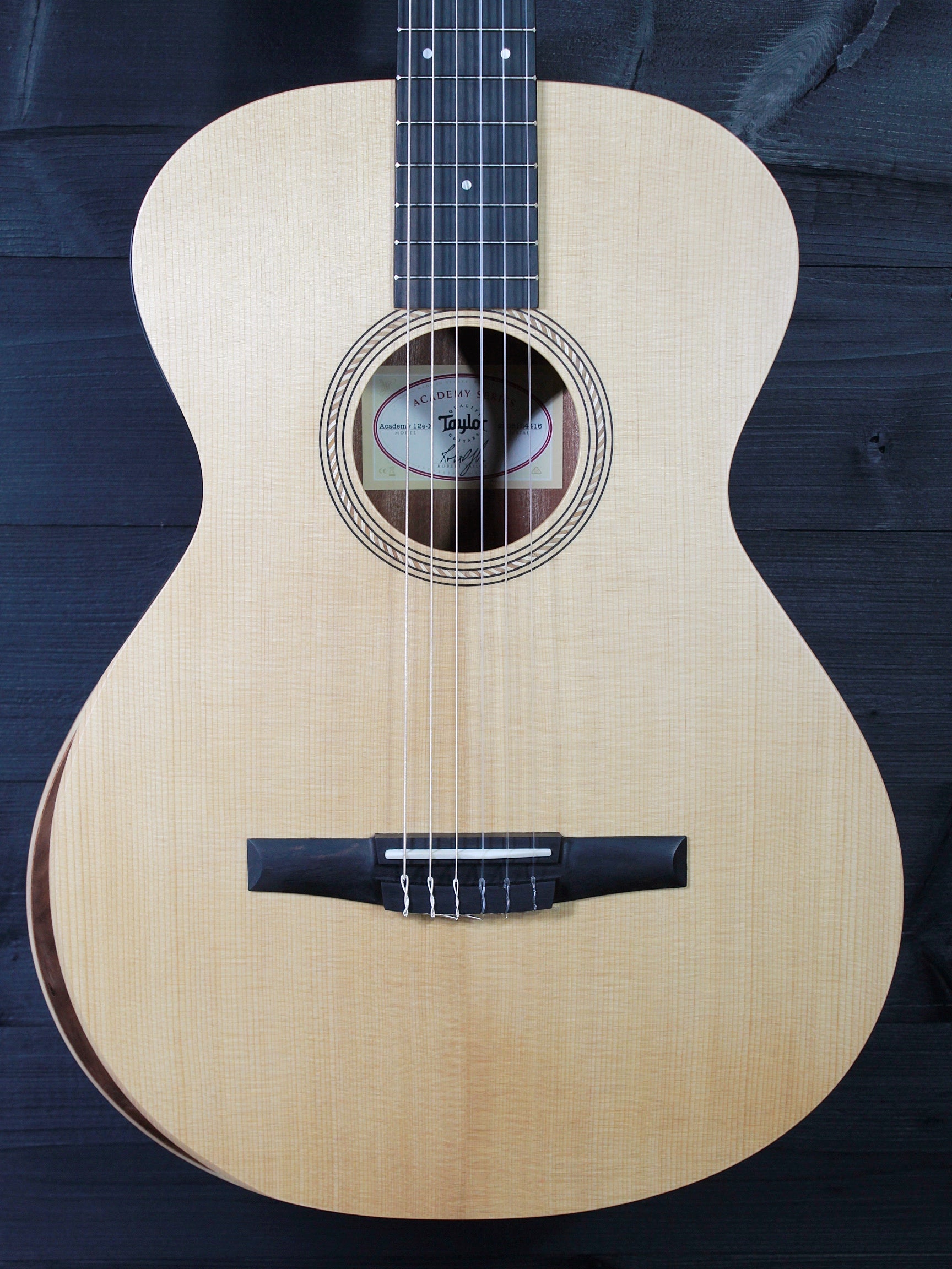 Taylor Academy 12E N / Nylon String Walnut / Spruce Acoustic