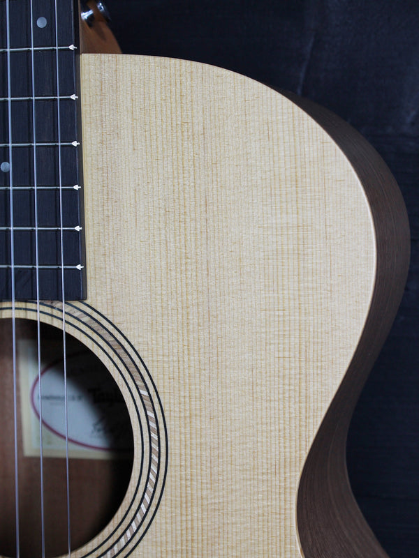 Taylor Academy 12 N / Nylon String - Walnut Grand Concert w/ Armrest Acoustic Guitar