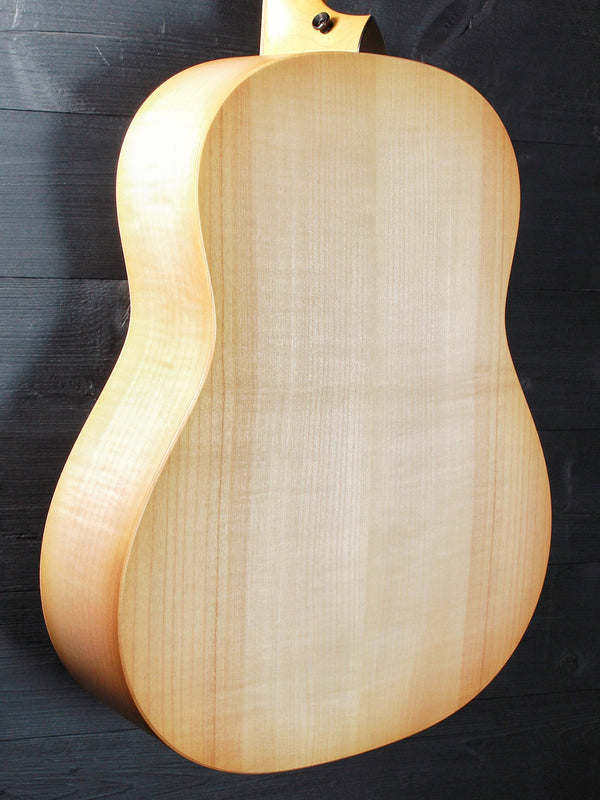 Taylor AD27E Flametop Special Edition - Maple Grand Pacific