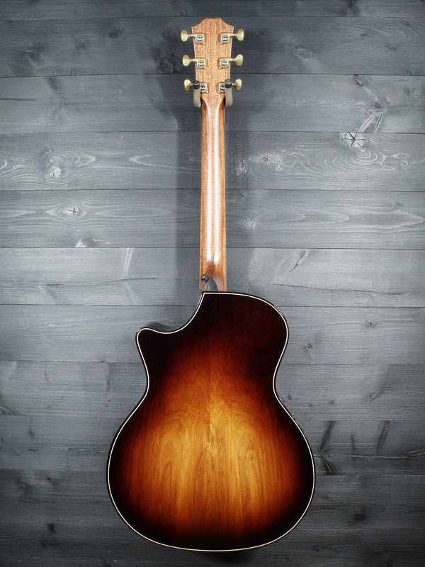 Beautiful figured Honduran Rosewood back showcasing exceptional grain and Shaded Edgeburst finish.
