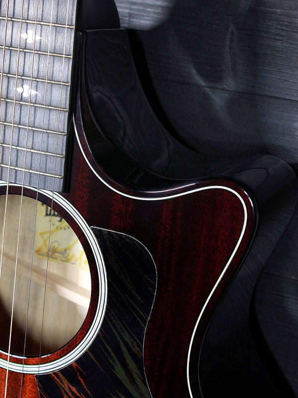Taylor Guitars Builder’s Edition 524ce Urban Ash / Mahogany Acoustic-Electric Guitar