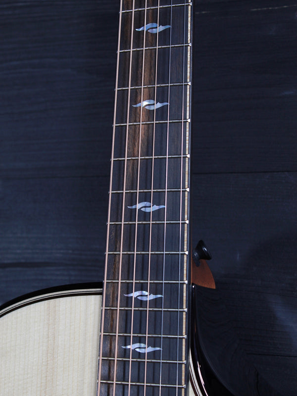 Taylor Builder’s Edition 814ce Next Generation acoustic guitar Figured Ebony fingerboard 