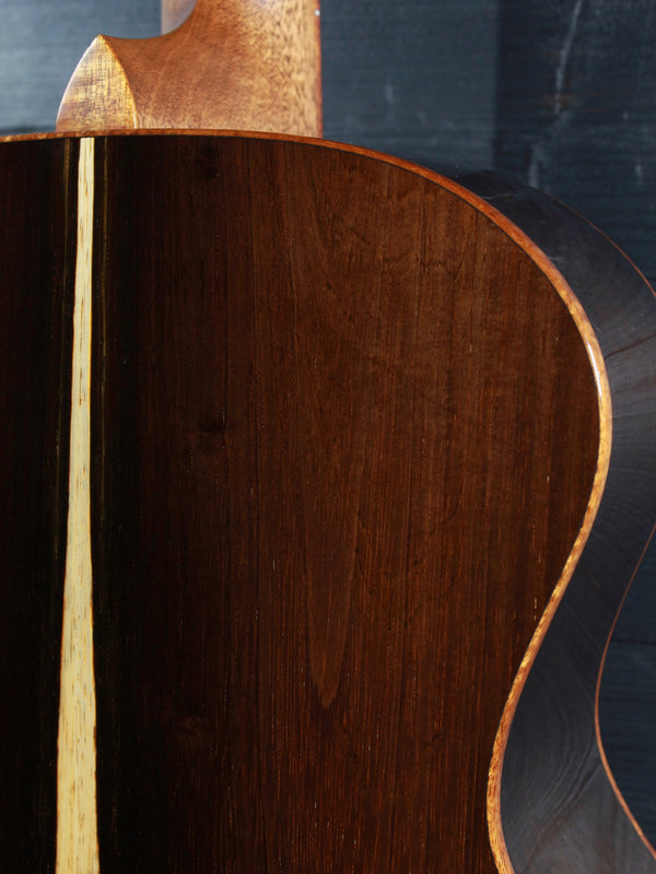 Taylor Custom Grand Auditorium – AAA Brazilian Rosewood & Sinker Cypress