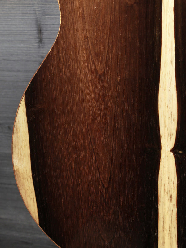 Taylor Custom Grand Auditorium – AAA Brazilian Rosewood & Sinker Cypress