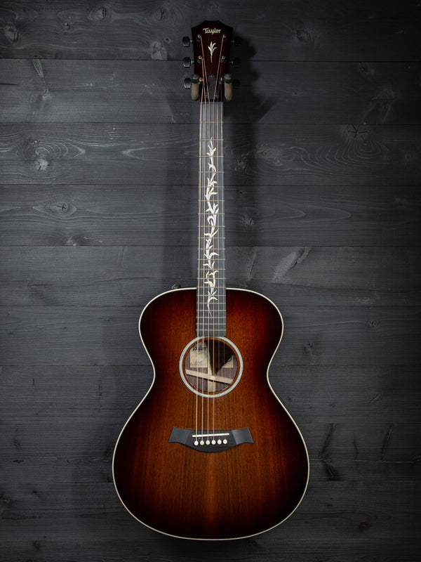 Taylor Custom Grand Concert C22e B3025 w/ Custom Circa 74 Acoustic PA