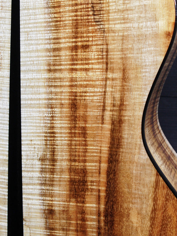 Taylor Custom Grand Auditorium – Premium Hawaiian Koa / Adirondack Performance X-Bracing / Tobias Music Exclusive