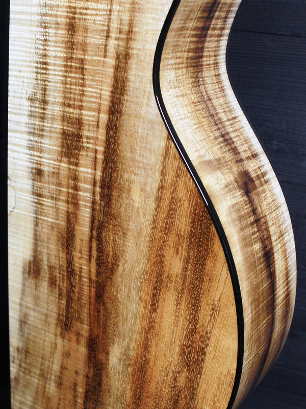 Taylor Custom Grand Auditorium – Premium Hawaiian Koa / Adirondack Performance X-Bracing / Tobias Music Exclusive