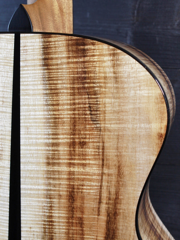 Taylor Custom Grand Auditorium – Premium Hawaiian Koa / Adirondack Performance X-Bracing / Tobias Music Exclusive