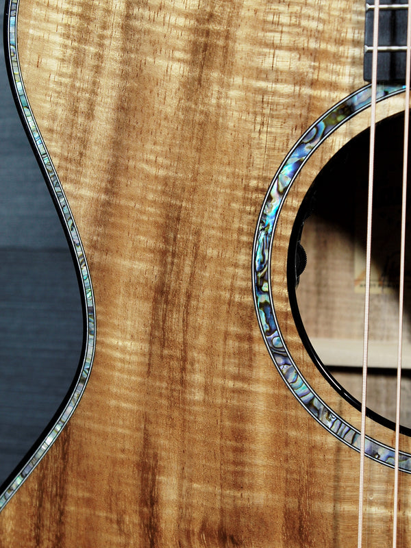 Taylor Custom Grand Auditorium – Premium Hawaiian Koa / Adirondack Performance X-Bracing / Tobias Music Exclusive