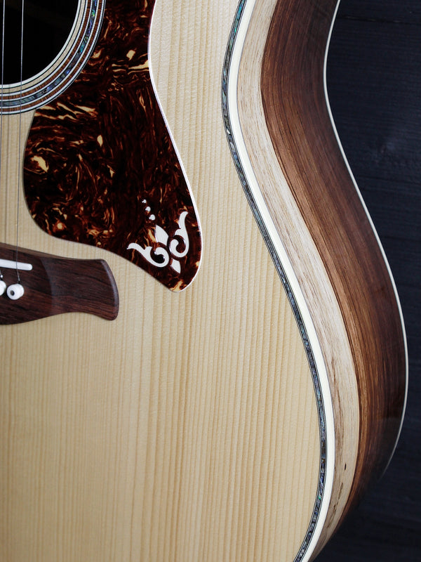 Taylor Gold Label 917e LTD Brazilian Rosewood / Adirondack Acoustic-Electric Guitar