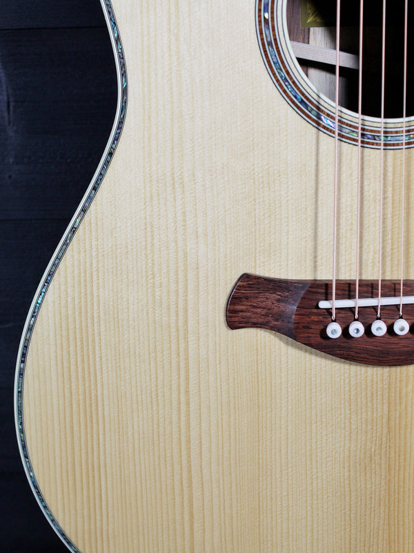 Taylor Gold Label 917e LTD Brazilian Rosewood / Adirondack Acoustic-Electric Guitar