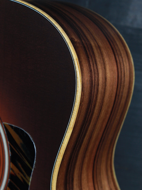 Taylor GS Mini-e SB acoustic-electric guitar with Sunburst finish With rosewood sides