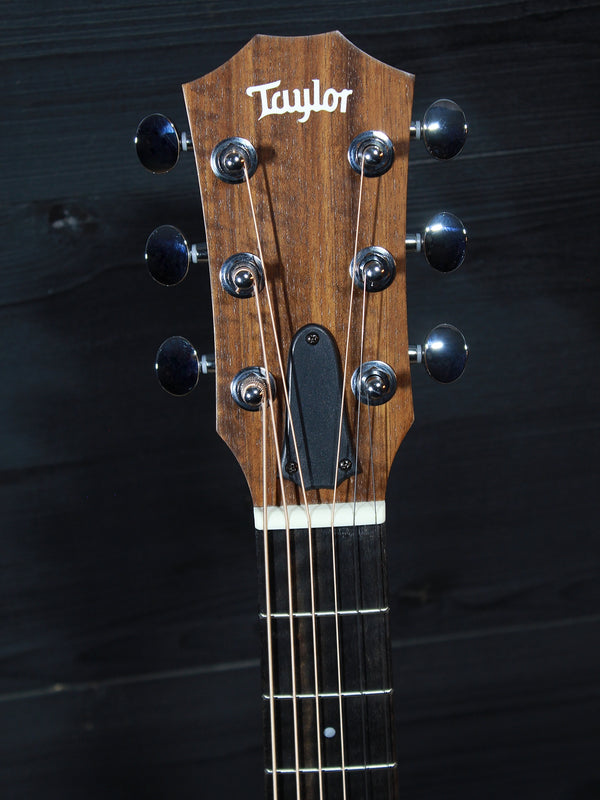 Taylor GS Mini-e SB acoustic-electric guitar with Sunburst finish Headstock ad tuners