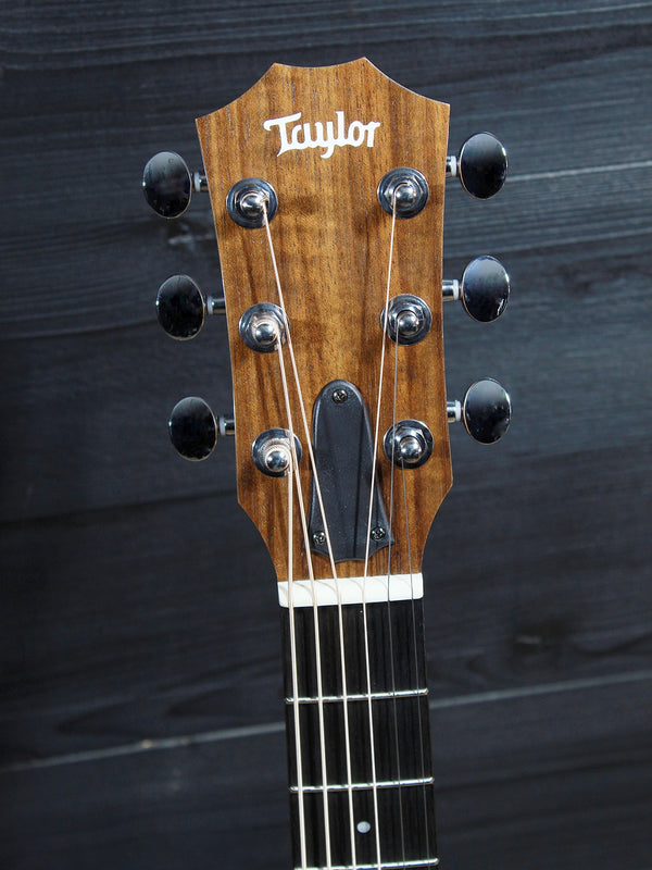 Taylor GS Mini-e Special Edition Floral Green headstock and tuners